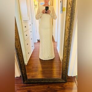 Tart Collections - size large stretch lace maxi dress with lining.